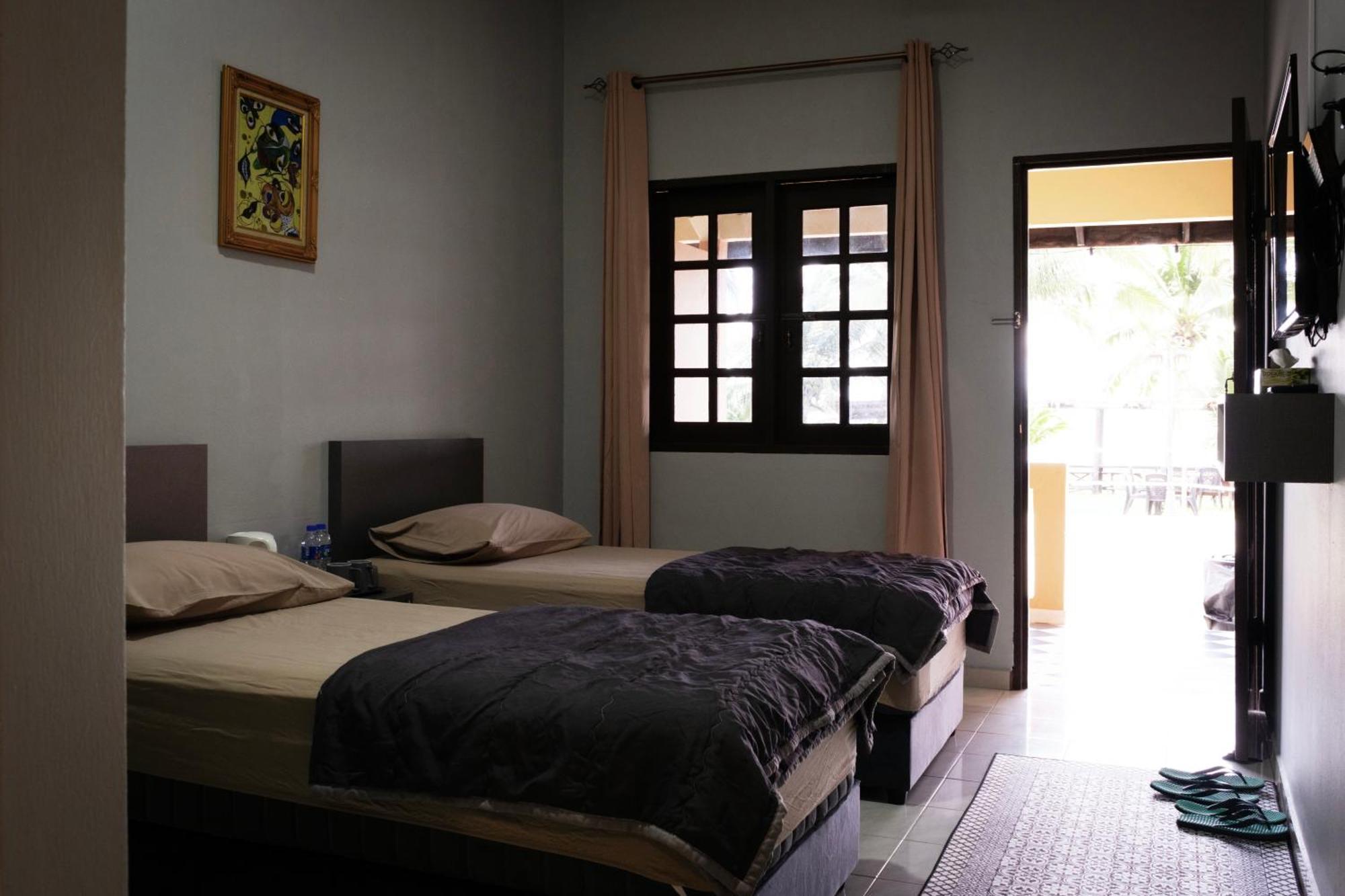 Blackstone Beach Resort Kuantan Exterior foto